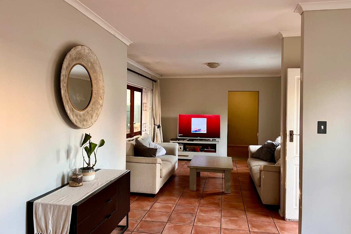 Fixer-Upper Gem in Quiet Cul-de-Sac, Next to Elkanah prep, Blouberg sands - Photo 3