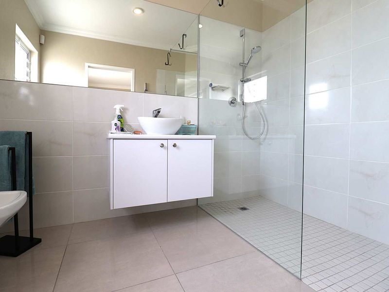 Modern One-Level Coastal Townhouse with Private Garden for Sale in Swakopmund, Namibia - Photo 10