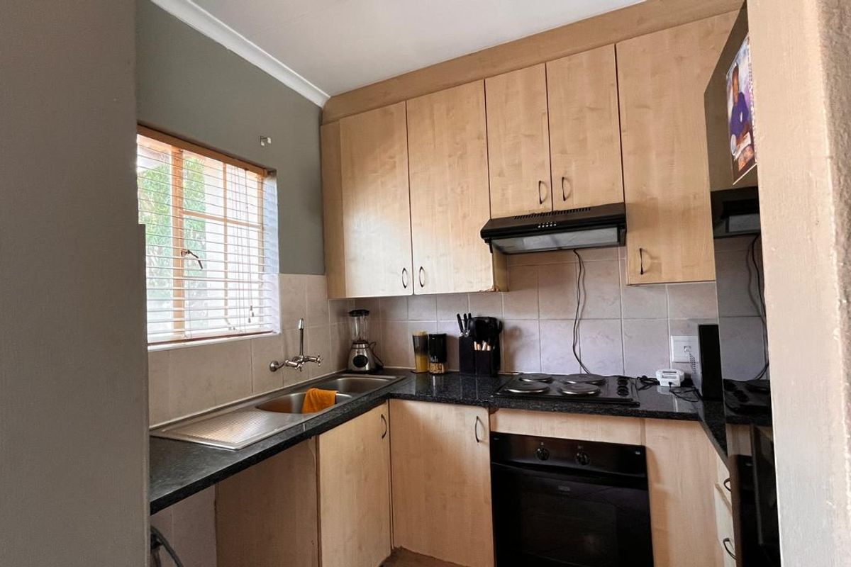 2 Bed Apartment in Quiet Area - Photo 3