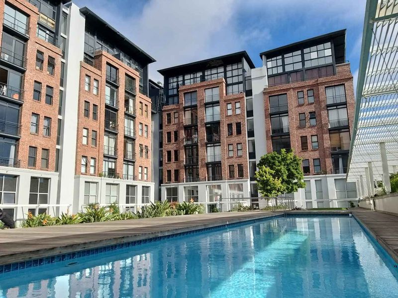 2 bed duplex in sought after Wembley square - Photo 6