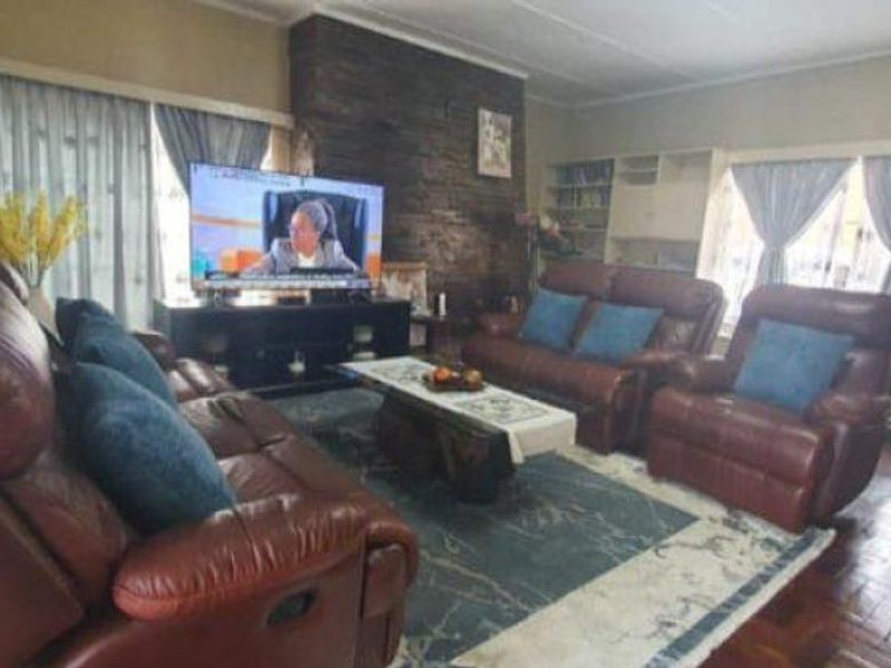 Absolute Bargain - Photo 6