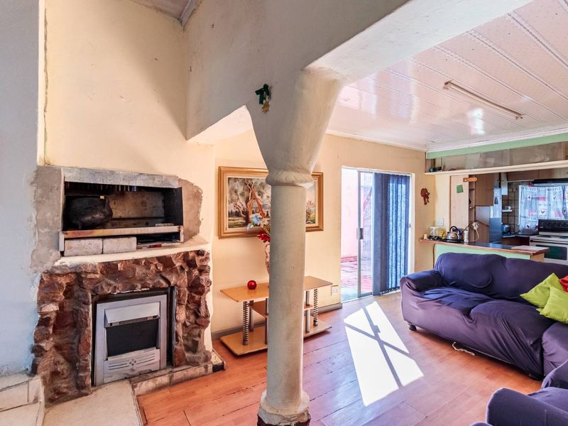 Double Story Bethelsdorp Property For Sale R650 000 - Photo 5