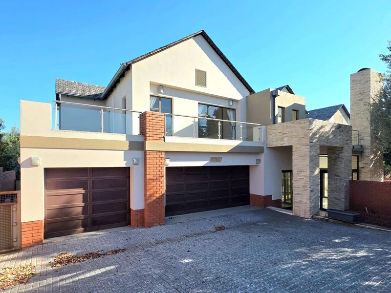 Five Bedroom Home For Sale in Waterfall Country Village Estate on a Corner Stand - Photo 2
