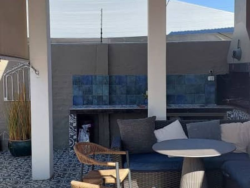 Charming Property with Versatile Spaces and Amenities - Photo 9