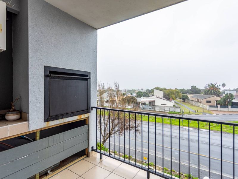 Blissful 2 Bedroom Apartment For Sale In Burgundy Estate - Photo 7