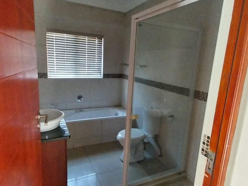 Duet In Thatchfield Hills Rua Vista Ext 12 - Photo 3