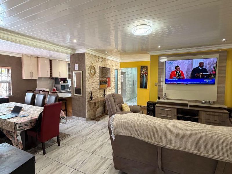 5 Bedroom House For Sale In Elim Kuils River - Photo 10