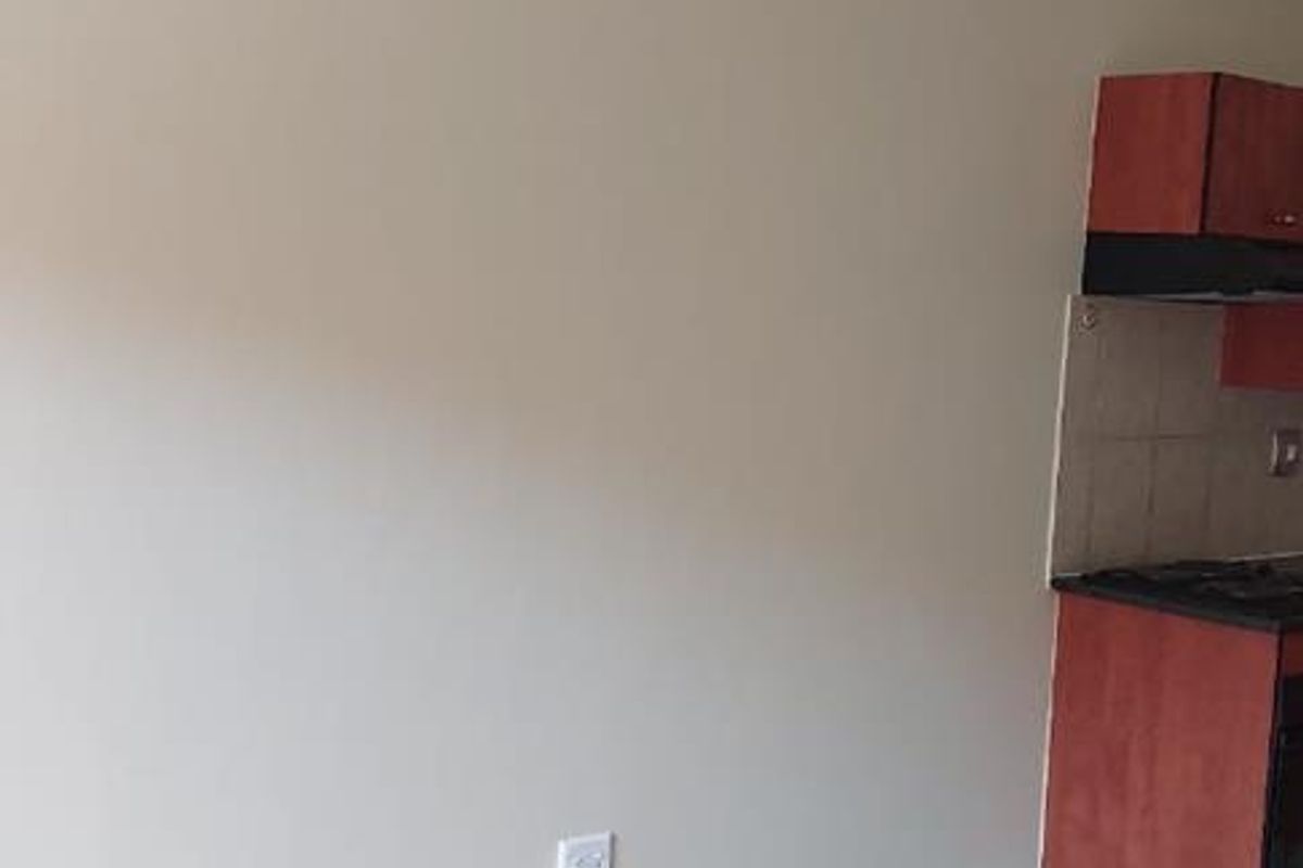 TWO BEDROOM APARTMENT IN  PRETORIA NORTH : 1 JULY 2026. - Photo 3