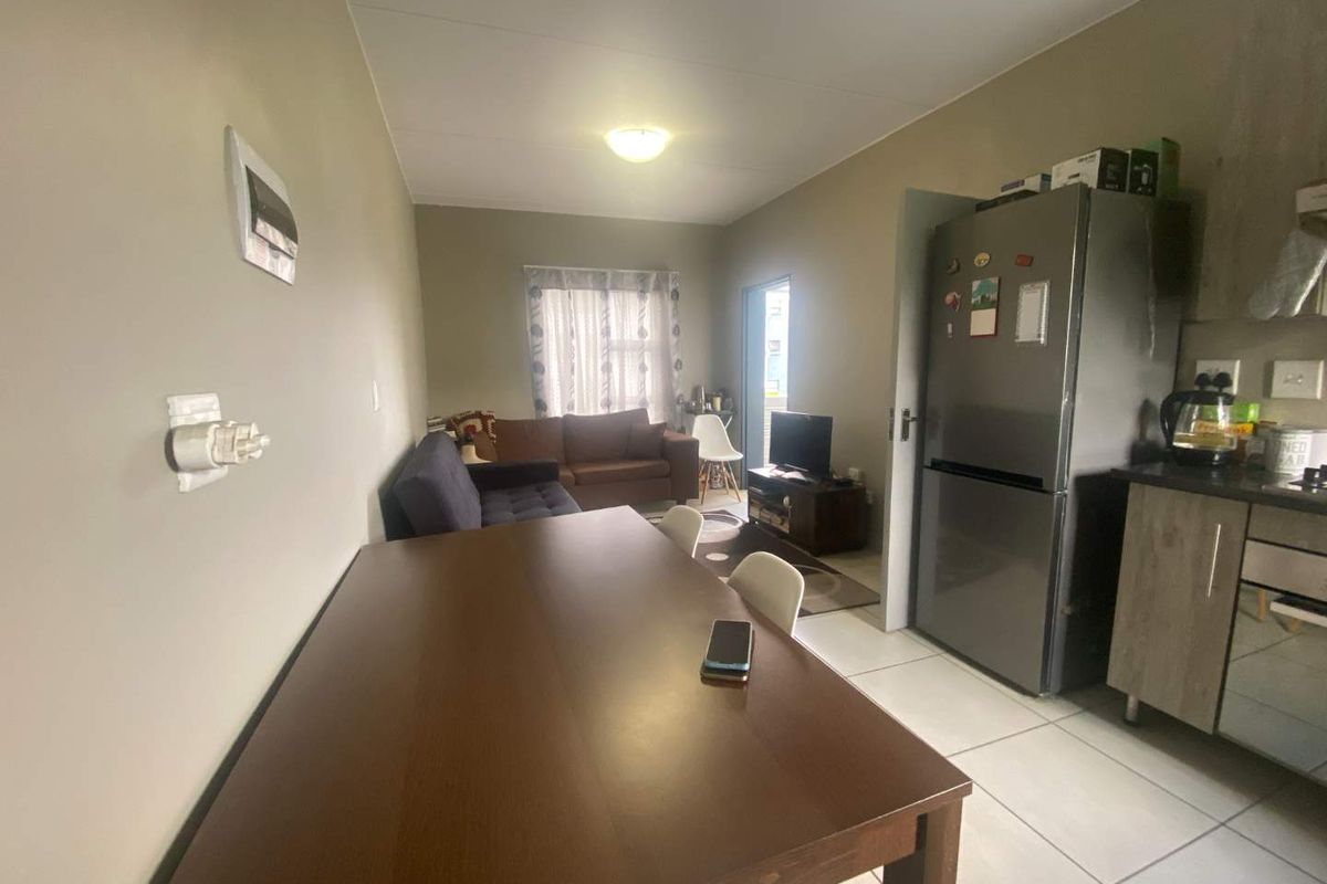 Make It Yours: Inviting 1-Bedroom with Secure Living - Photo 5