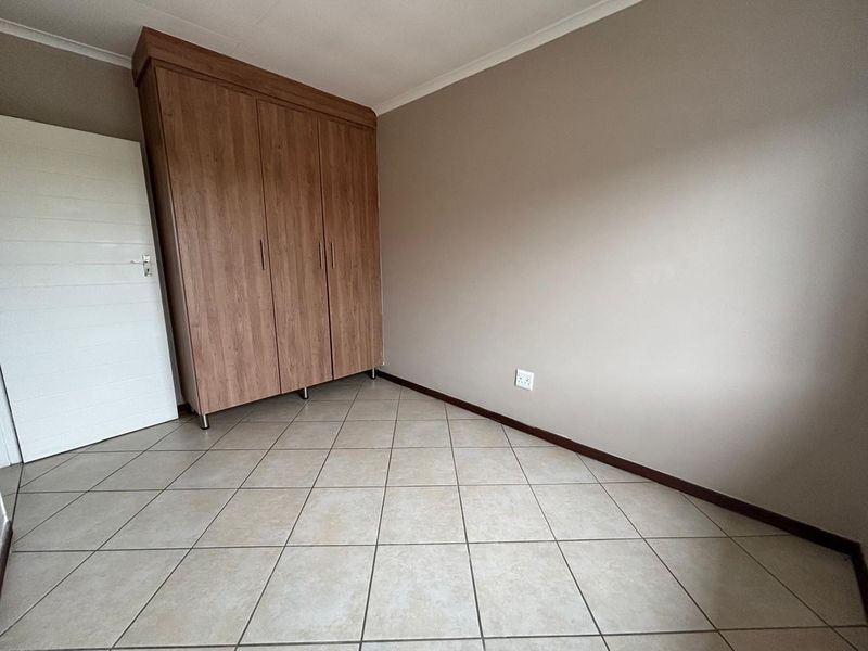 2 Bedroom 1 Bathroom Townhouse For sale in Midrand - Photo 9