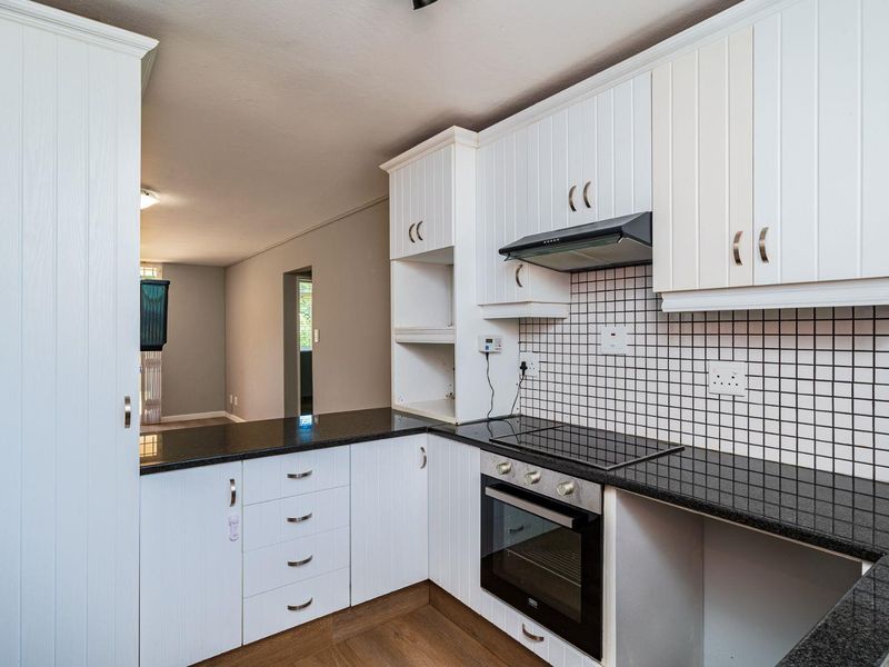 Modern Ground-Floor Flat in Hillcrest Centre - Photo 6