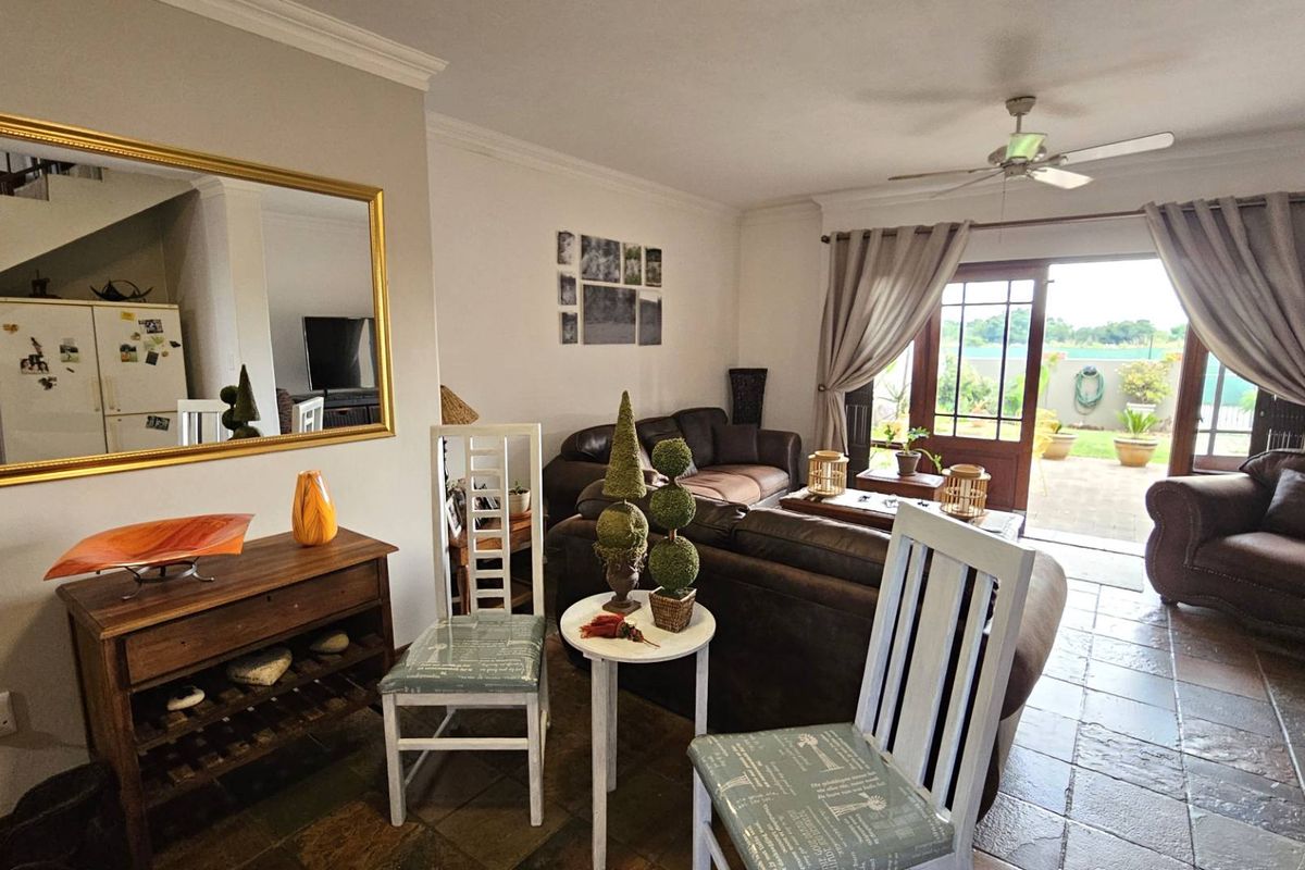 NEAT 2 BEDROOM TOWNHOUSE IN MELODIE - Photo 5