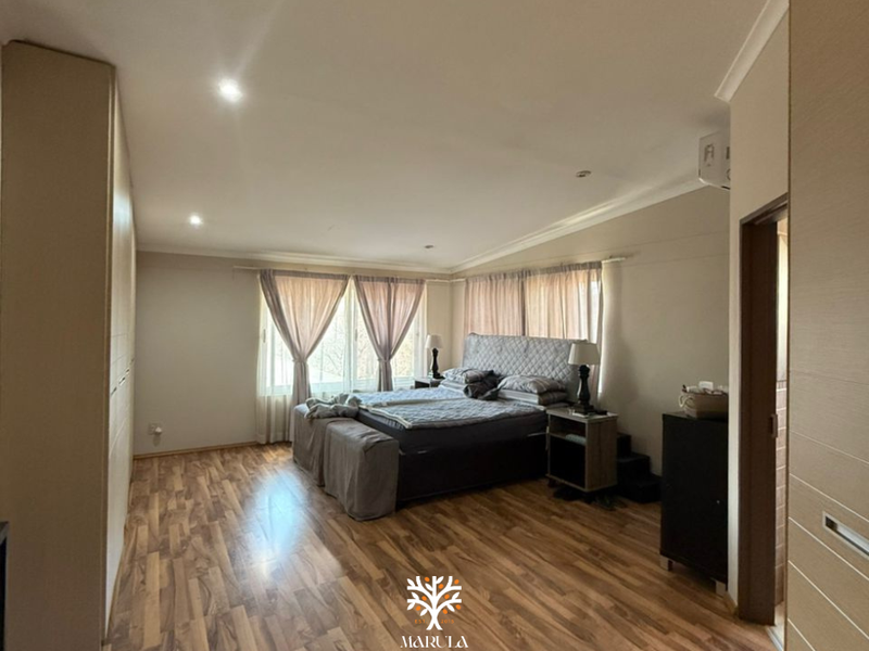 FAMILY HOME FOR SALE IN LUXURY HILL - Photo 8