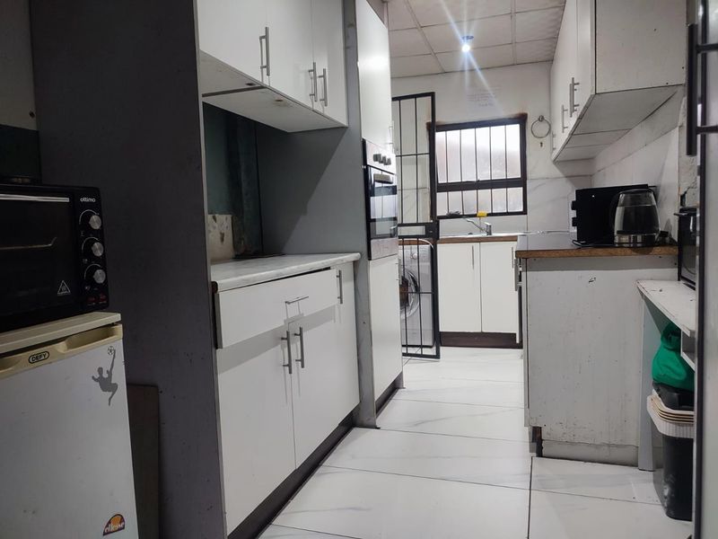 5 Bedroom House for Sale in Cosmo City - Photo 5