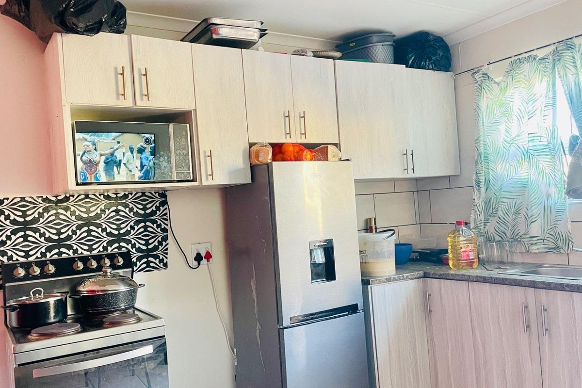 2 Bedroom House for sale in Kuisebmond, Ext. 11, Walvis Bay - Photo 2