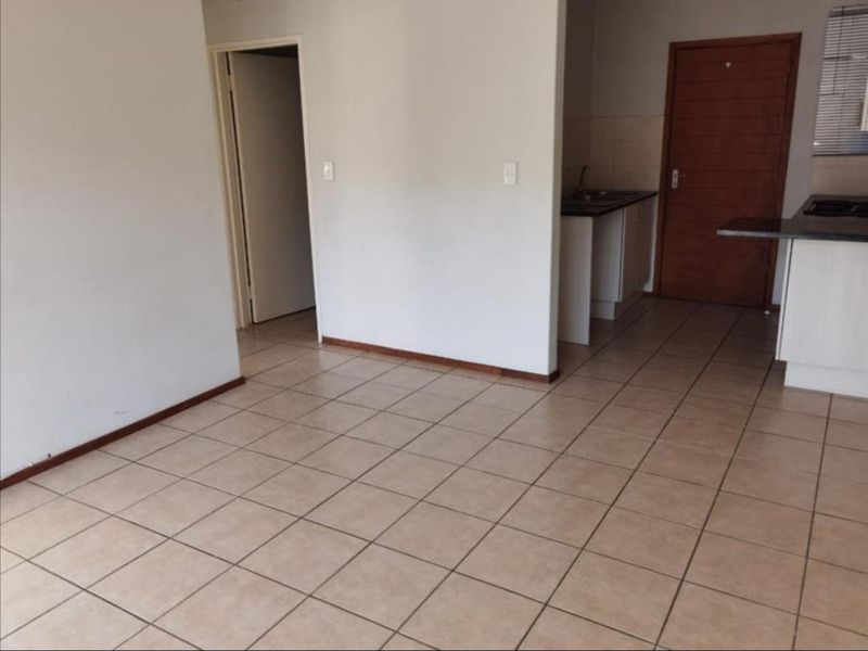 2 Bedroom Apartment - Photo 5