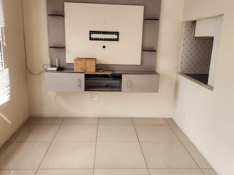 3 Bedroom House for Sale in Bongweni - Photo 10