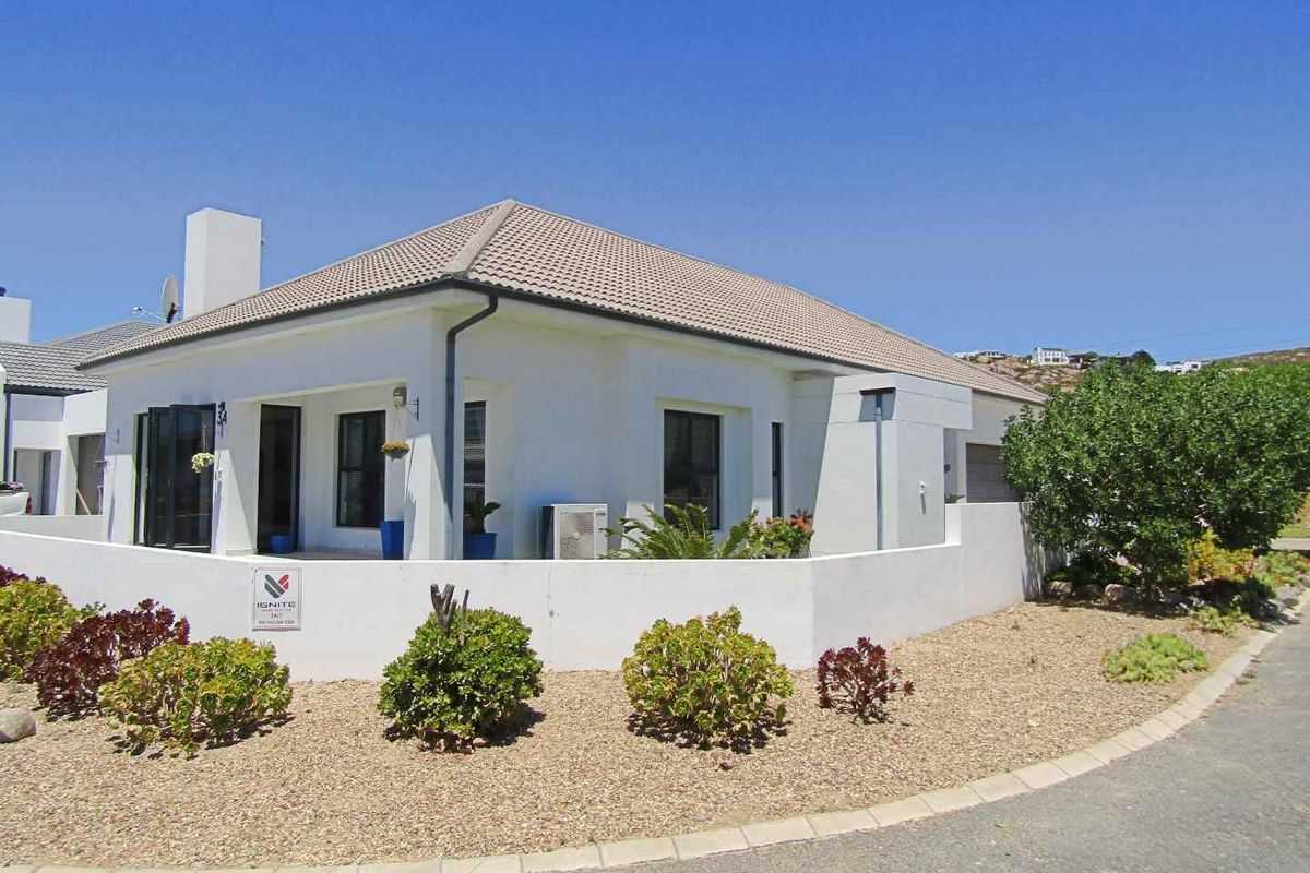 Costal Gem living in Sought after Estate - Photo 2