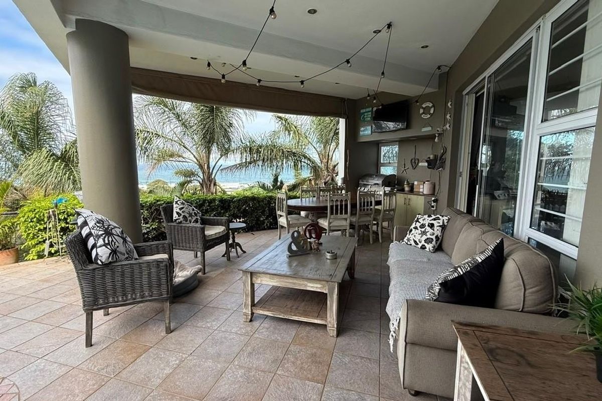 Lovely 4 bedroom  Family home with stunning sea views - Photo 5