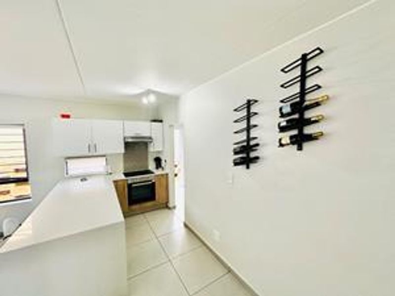 Elegant 3-Bedroom Cluster Home for Sale in Broadacres - Photo 6