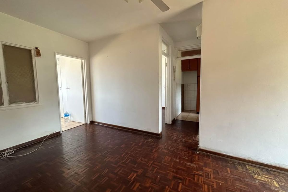 For Rent | Montclair | 2 bedroom Apartment - Photo 5