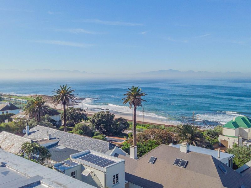 Upmarket family home in St James - Photo 2