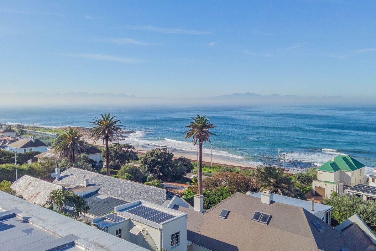 Upmarket family home in St James - Photo 2