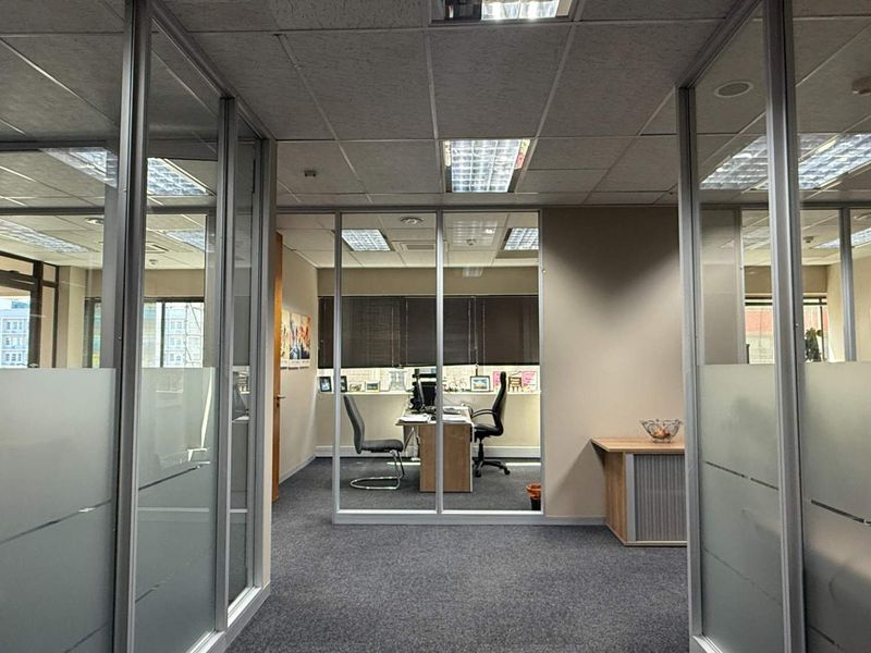 AAA-Grade fully fitted premium office space to let in Soho on Strand - Photo 7