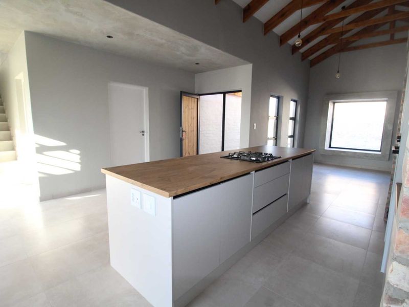 Townhouse to let in new complex in Swakopmund - Photo 9