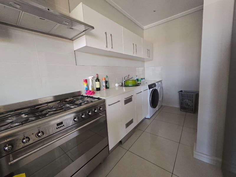 Luxurious, 1st floor apartment for rent in The Links, Ebotse Golf & Country Estate. - Photo 2