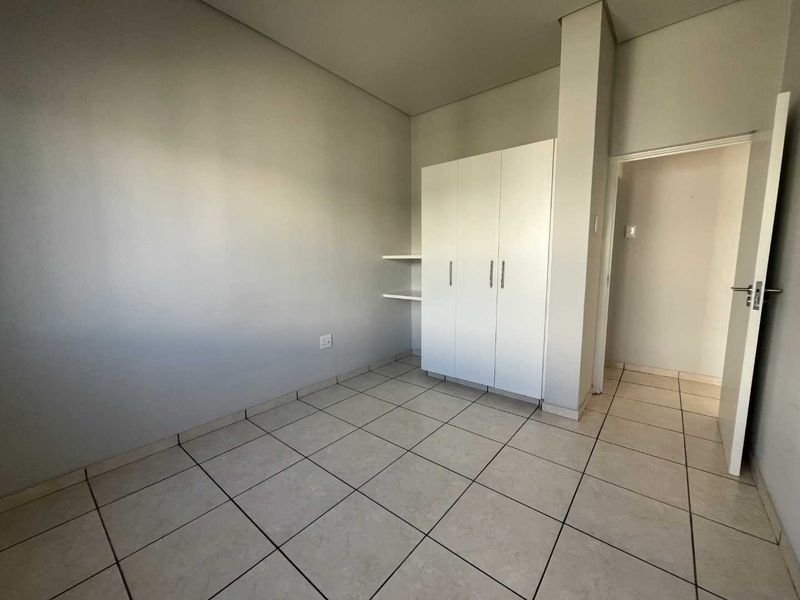 Top floor apartment in Ballito Goves available on rental - Photo 5