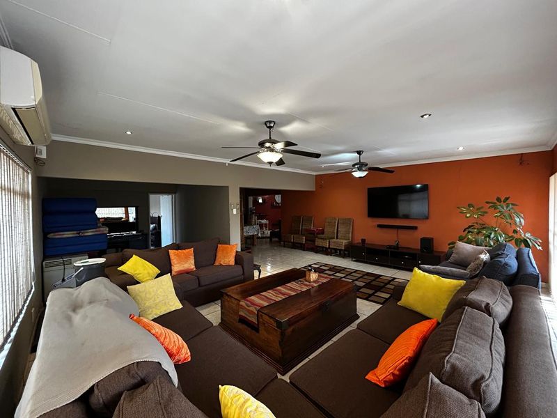 Fully furnished 5 bed house and ready to use buisness - Photo 7