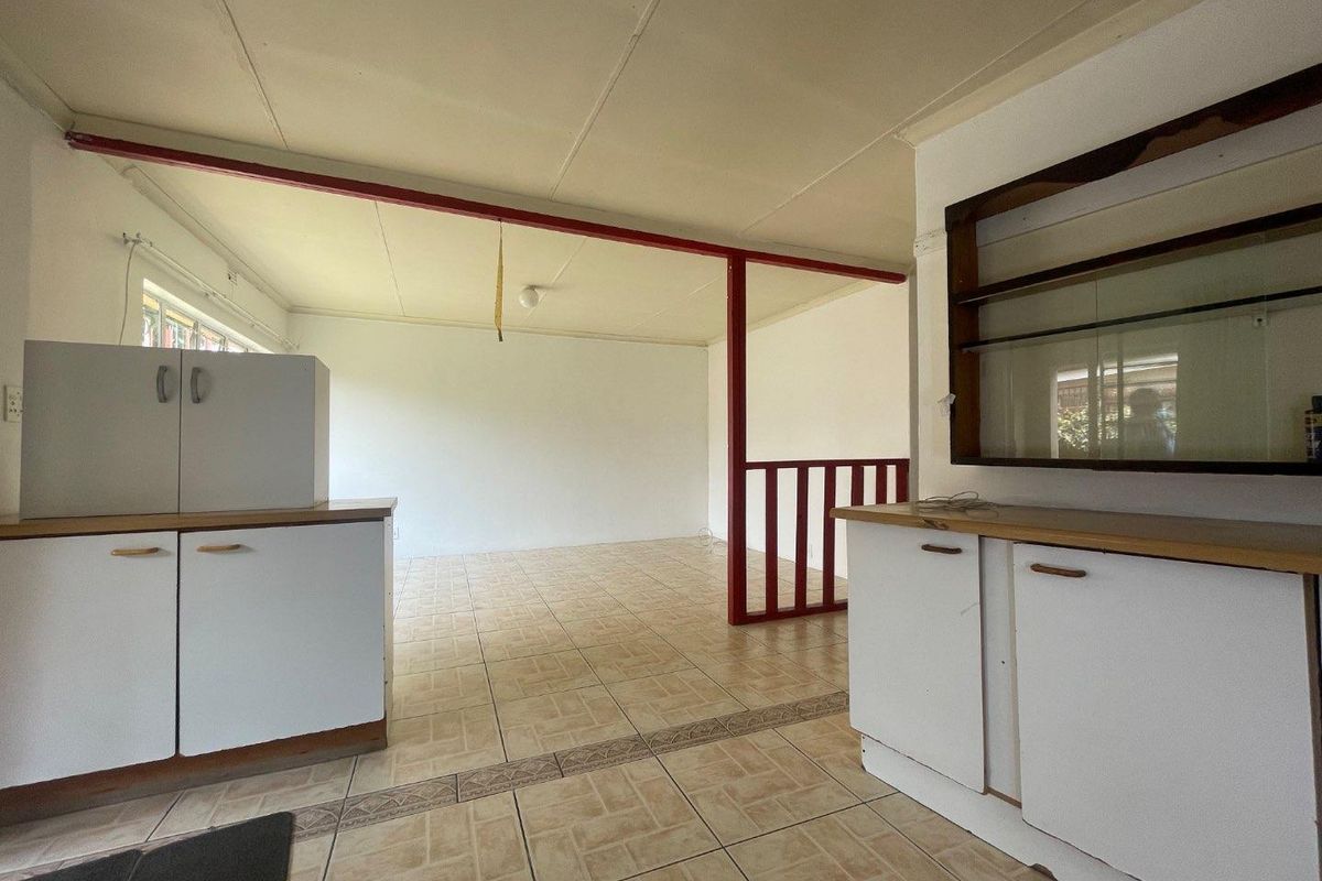 Spacious 2 Bedroom Garden Cottage - Homestead - Photo 4