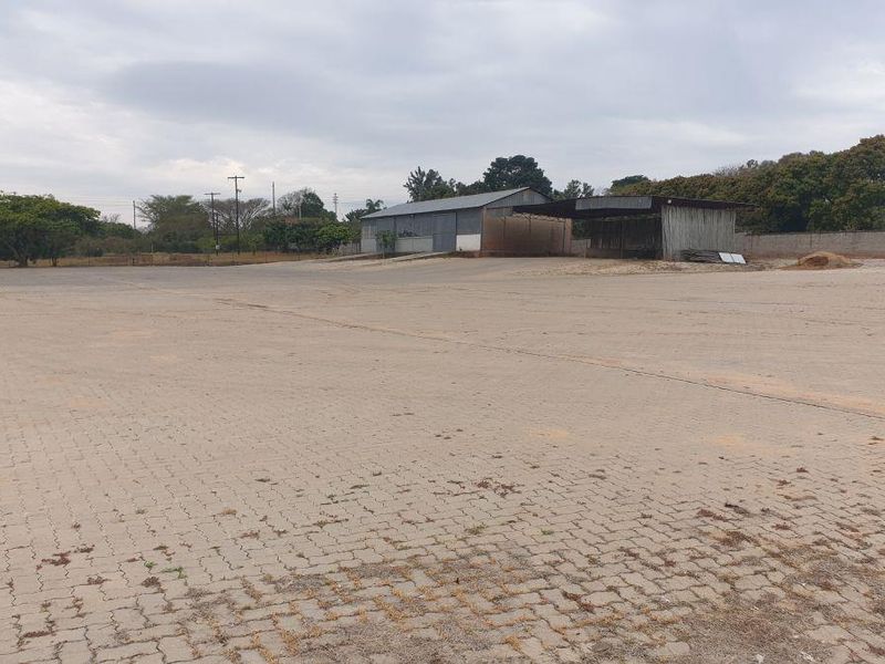 Warehouse, office and yard space for rent - Photo 3