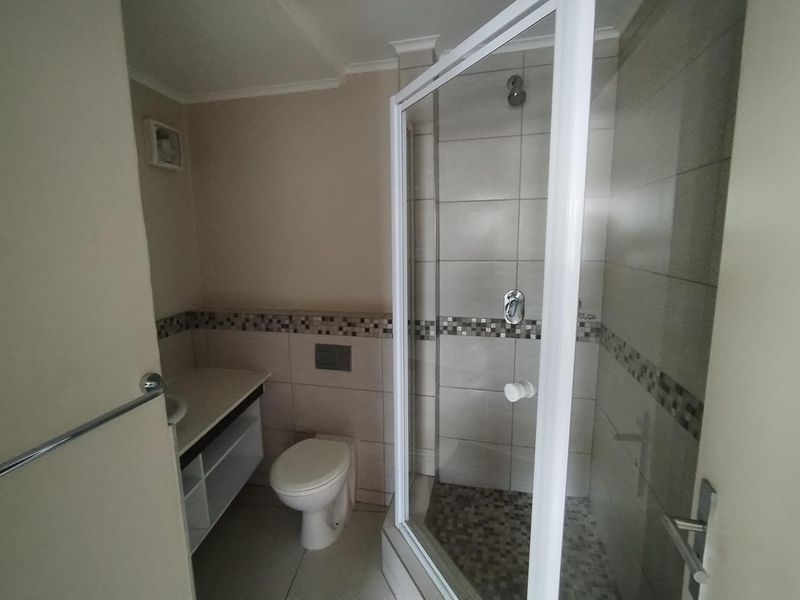 Duncan Court Luxury Student unit - Photo 10