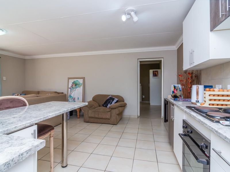 Spacious, Stylish, and Central: Your Greenhills Retreat - Photo 10