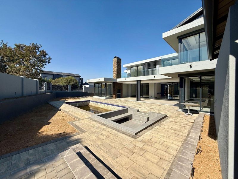 Modern Masterpiece on a Prime Corner Stand, Designed by SBE - Photo 10