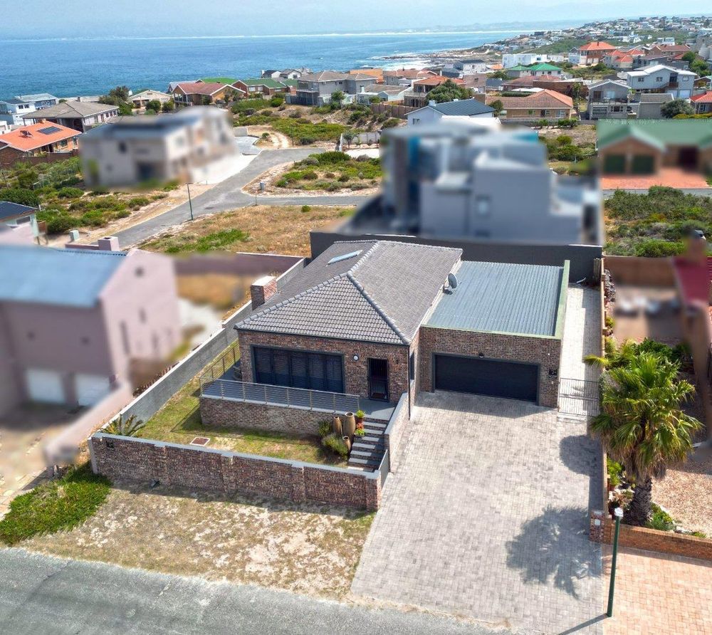 Same front view - photo taken in a slightly different way.