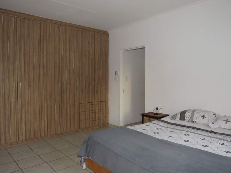 Townhouse For Sale in  Central Okahandja: Mountain Village - Photo 7