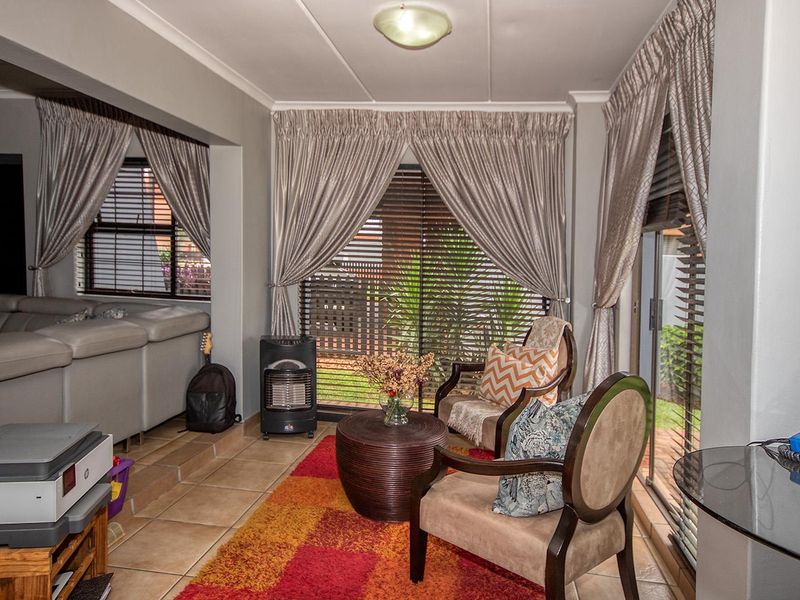 3 Bedroom Meyersig Estate family home - Photo 7