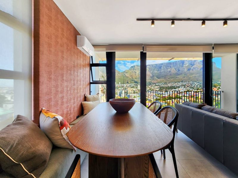 Penthouse Living in the City with incredible views - Photo 8