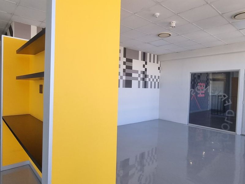 284m2 Kramerville Showroom To Let - Photo 3