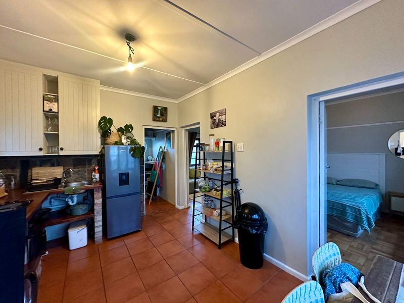 Perfect blend of location and comfort - Photo 5