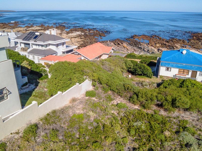 Sea Breezes and Serenity - Photo 9