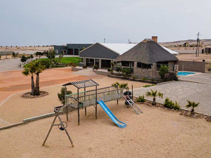 Luxury in Swakopmund River Plots: Expansive 7-Bedroom Oasis!" - Photo 3