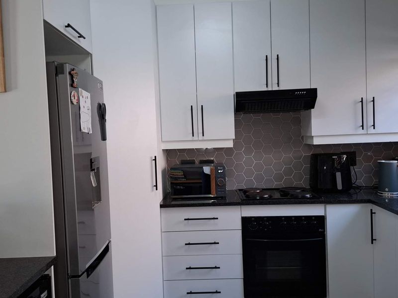 Modern Ground floor unit In Meyersdal - Photo 9