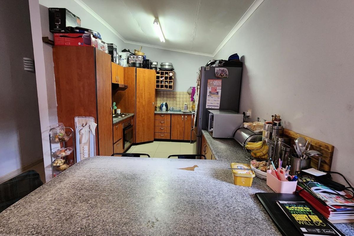 Spacious 4-Bedroom Family Home with Flatlet in Dorado Park | N$ 2 550 000 excluding costs - Photo 4