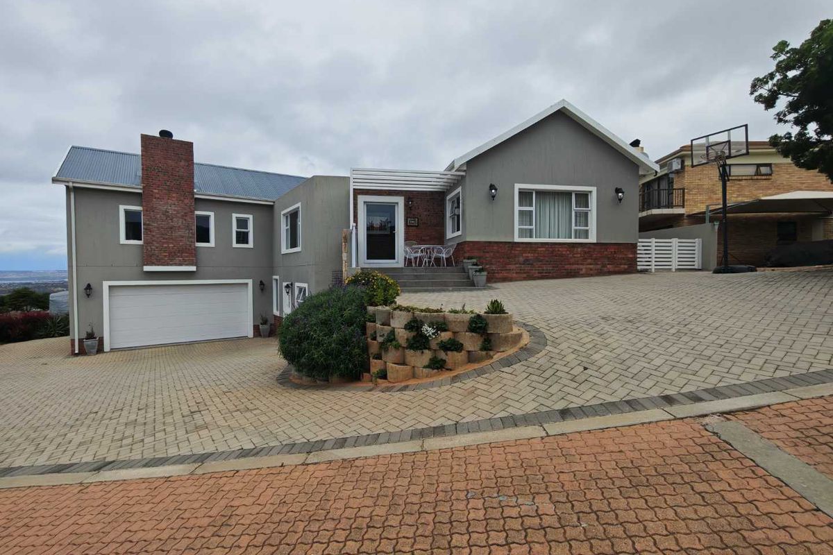 Stunning 5 Bedroom House for Sale in Monte Christo - Photo 2