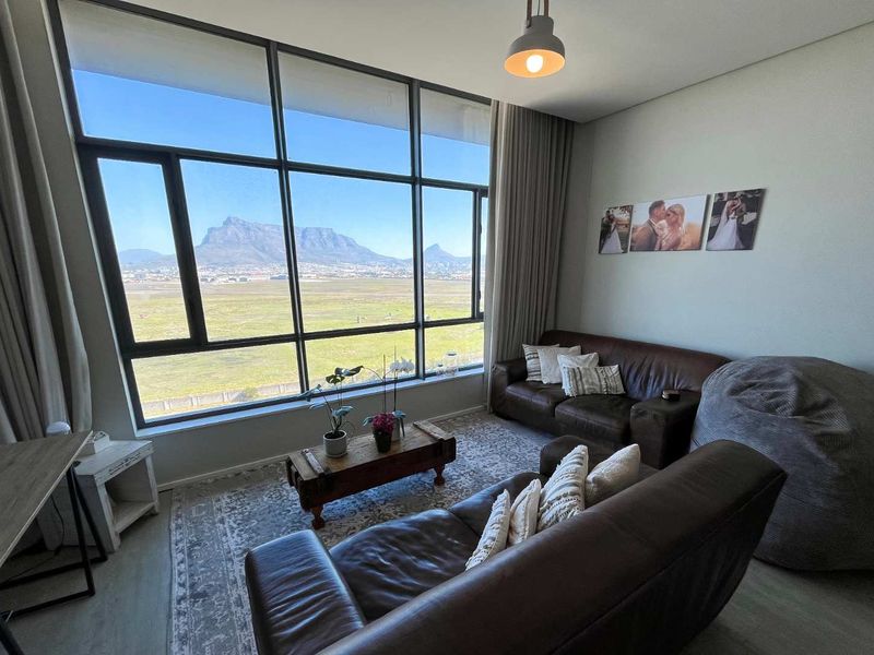 Ultra Modern, breath taking Mountain and Tablebay views - Photo 3
