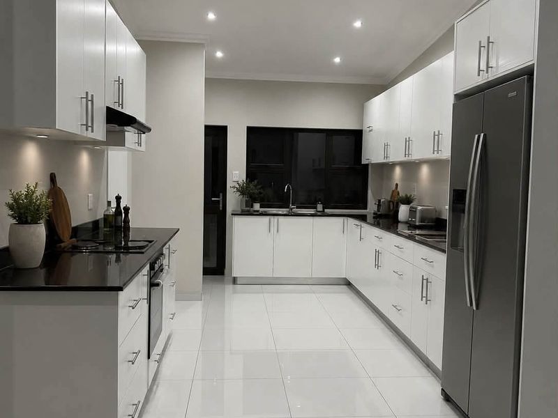 Klein Windhoek- For Sale- N$5 995 000 - Photo 2